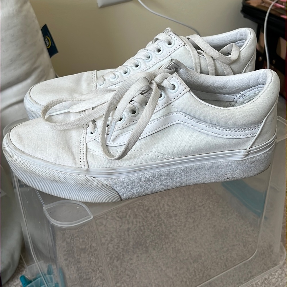 White Old School platform Vans